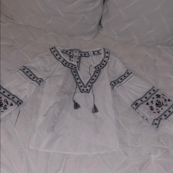 Abercrombie & Fitch white blouse - Picture 1 of 3